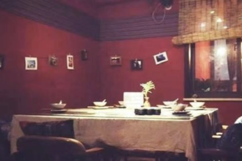 A Flavor Journey in Light and Shadow: An Analysis of Chinese Dining Culture from a Cinematic Perspective